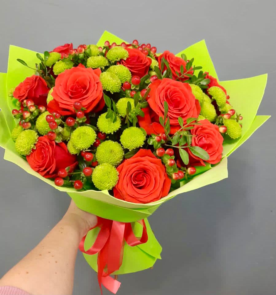 Букет цветов из: Хризантемы и Розы в Верхнеднепровском