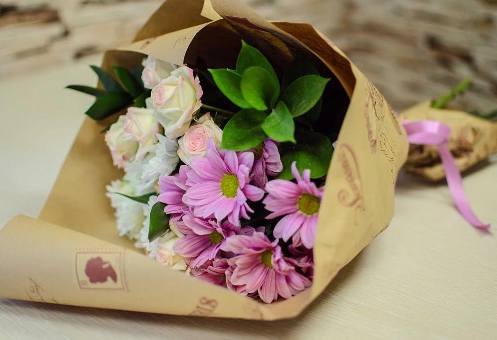 Букет цветов из: Розы и Хризантемы в Верхнеднепровском