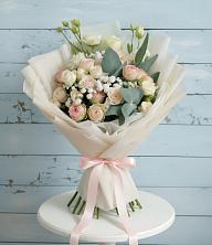 Букет цветов из:  Розы и Лизиантусы в Верхнеднепровском
