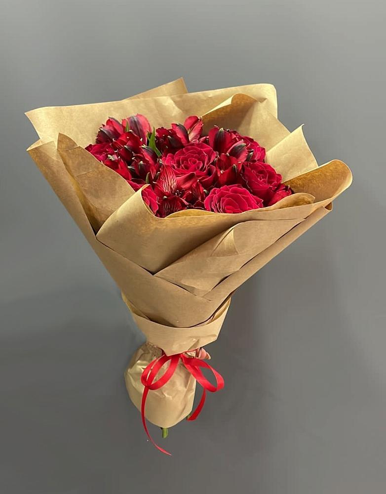 Букет цветов из: Альстромерии и Розы в Верхнеднепровском