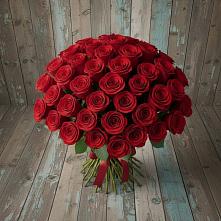 Букет 55 Красных роз Фридом #REPLACE_PRED# Верхнеднепровском