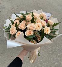Букет Кремовые розы Латте в Верхнеднепровском