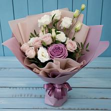 Букет цветов из:  Розы и Лизиантусы в Верхнеднепровском