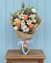 Букет цветов из:  Альстромерии, Лизиантусы, Розы и Хризантемы #REPLACE_PRED# Верхнеднепровском