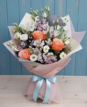 Букет цветов из:  Лизиантусы, Розы, Альстромерии и Гипсофила в Верхнеднепровском