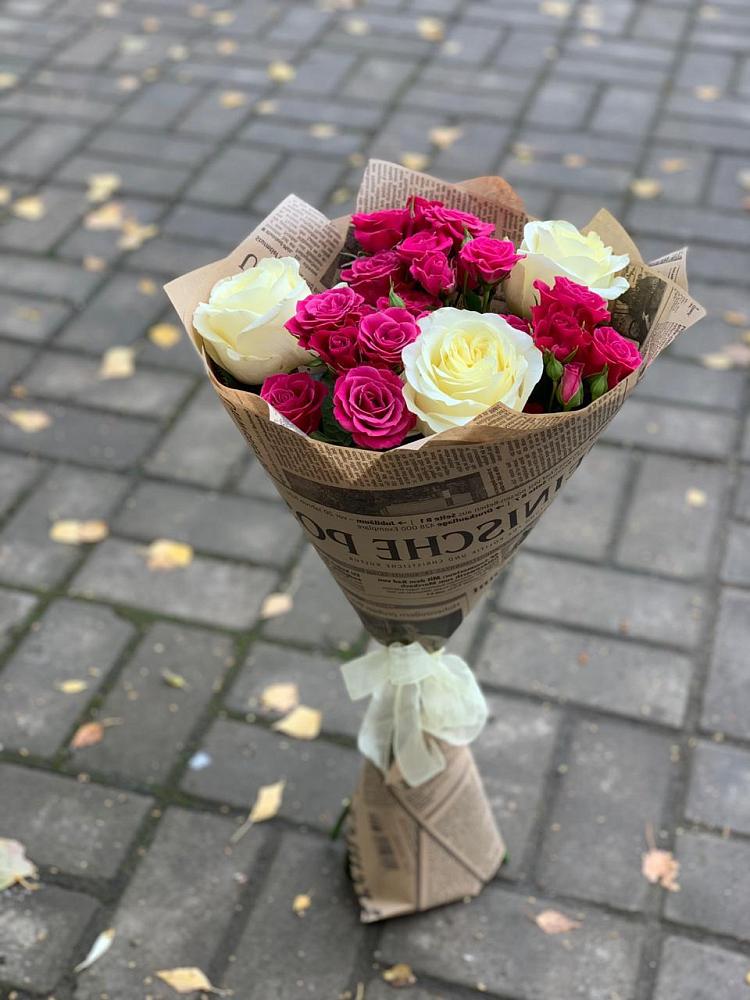 Букет цветов из: Розы в Верхнеднепровском