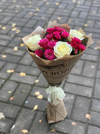 Букет цветов из: Розы в Верхнеднепровском