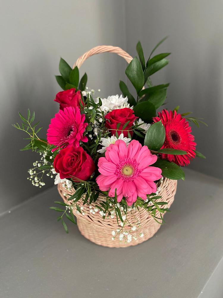 Цветочная композиция из Розы, Хризантемы и Герберы в корзине в Верхнеднепровском