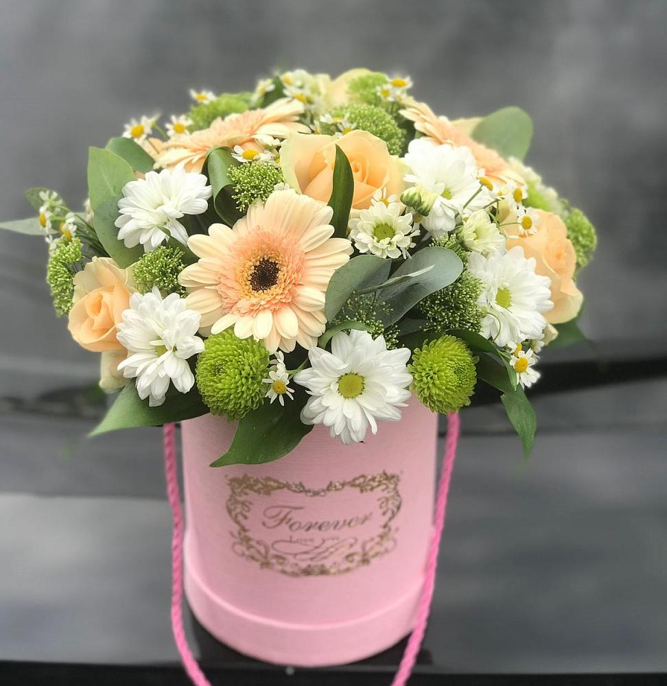 Цветочная композиция из Розы, Герберы и Хризантемы в шляпной коробке в Верхнеднепровском